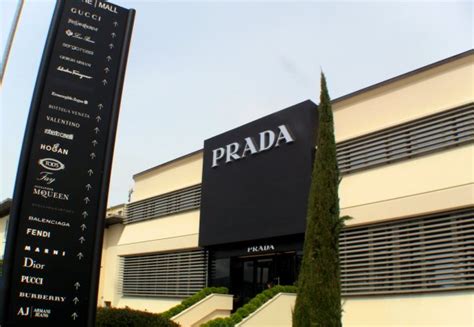 prada levanella porta 2|How to Shop the Prada Outlet in Florence .